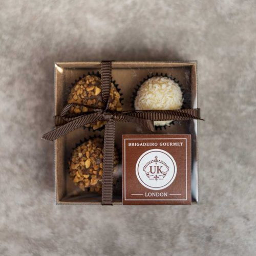 Box with 04 Brigadeiros